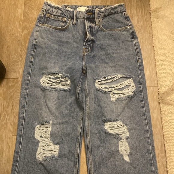Good American 90’s with Destroyed hem - Picture 4 of 8